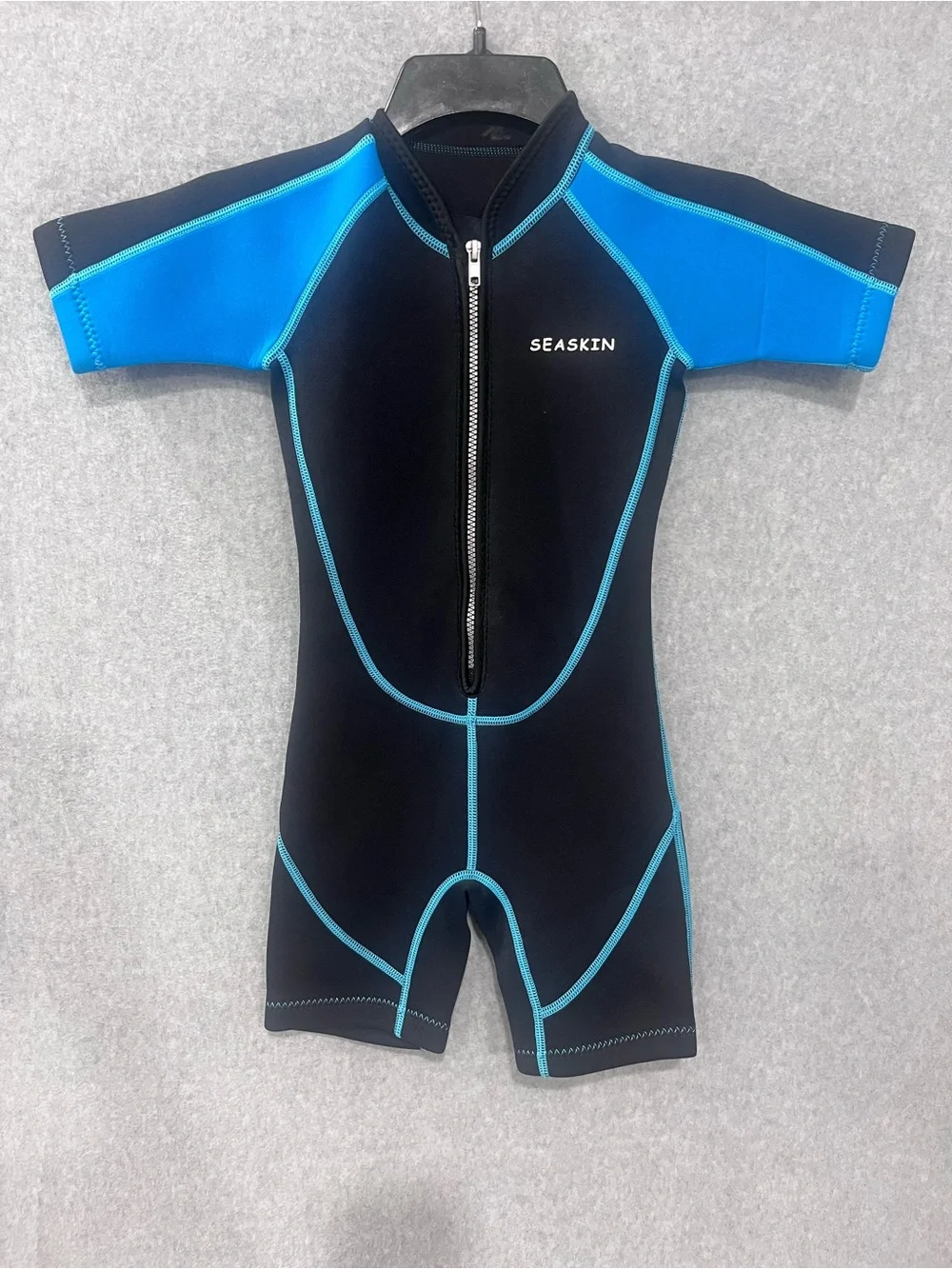 SeaSkin Shorty Front Zip Wetsuit Kids Size 4 Youth Diving Snorkeling Surfing 518